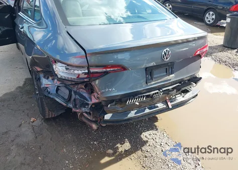 2019 Volkswagen Jetta 1.4T Sel z USA, uszkodzony, nr VIN 3VWE57BU4KM274184